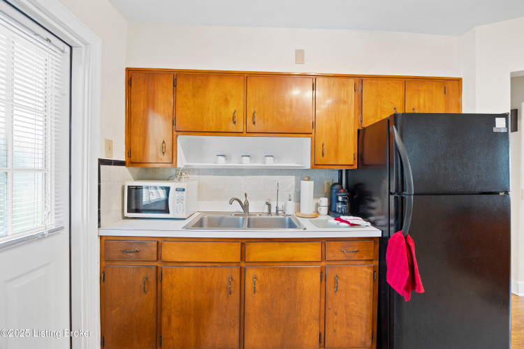 Listing Image 20