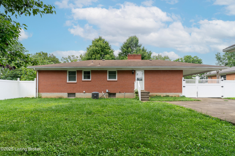 Listing Image 4