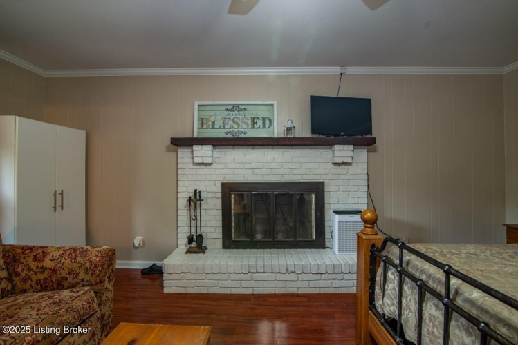 Listing Image 35