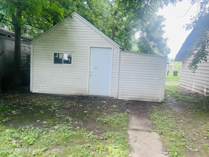 Listing Image 13