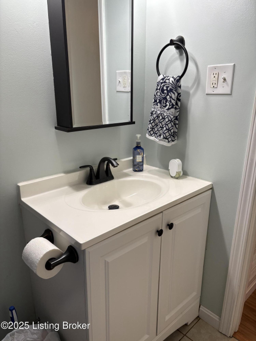 Listing Image 18