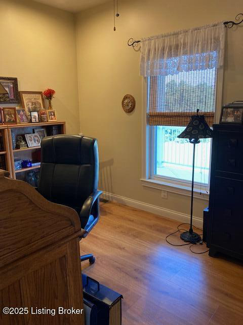 Listing Image 11