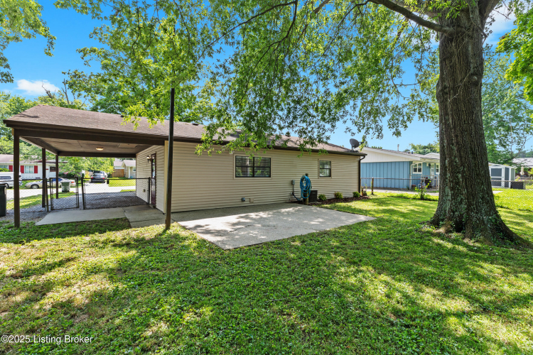 Listing Image 17