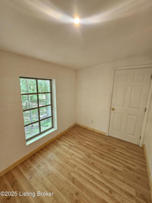 Listing Image 52