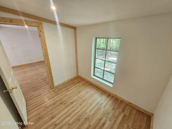 Listing Image 54