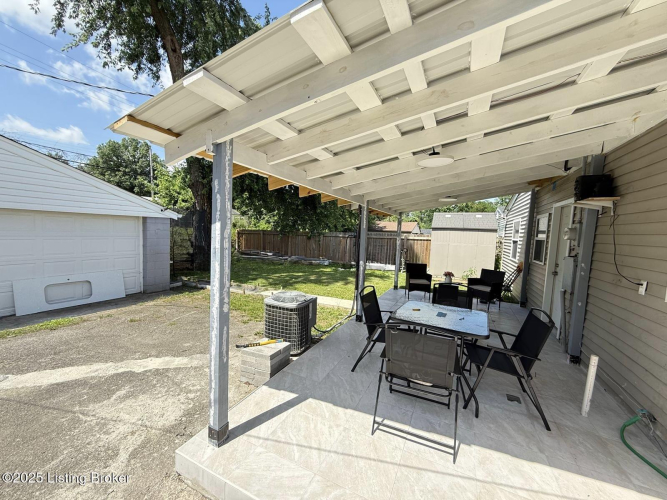 Listing Image 21