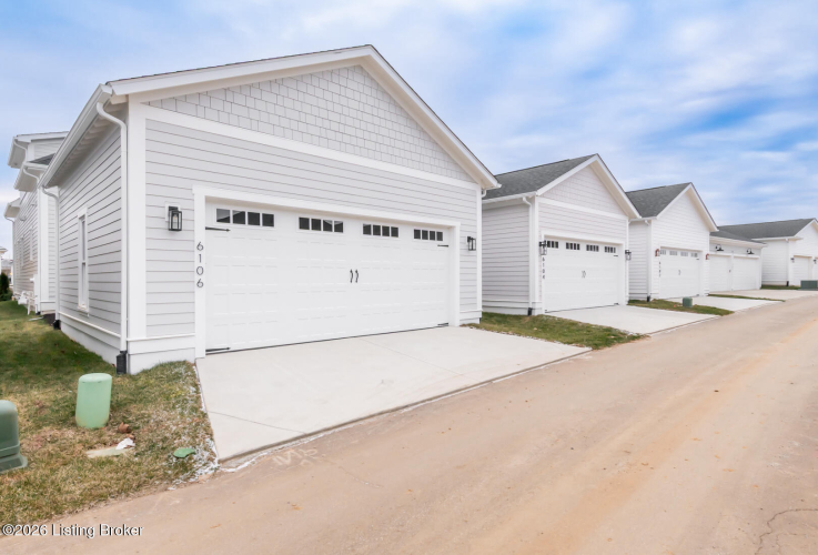 Listing Image 70