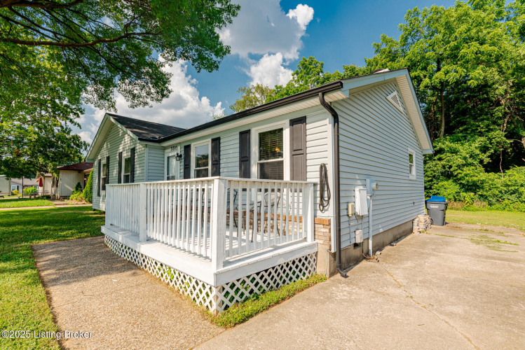 Listing Image 5
