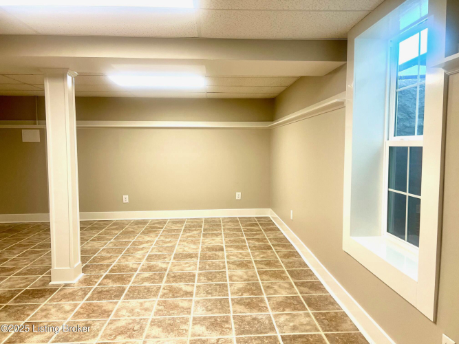 Listing Image 59