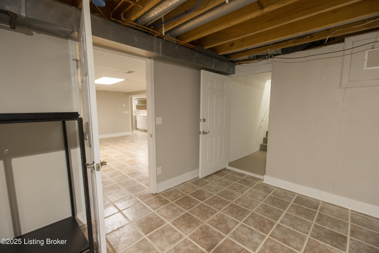 Listing Image 64