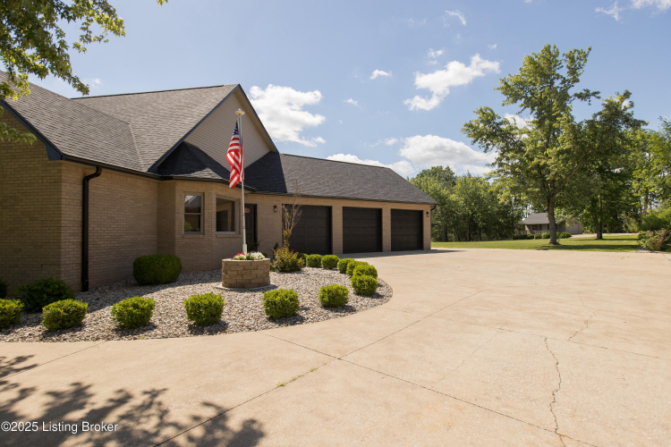 Listing Image 70