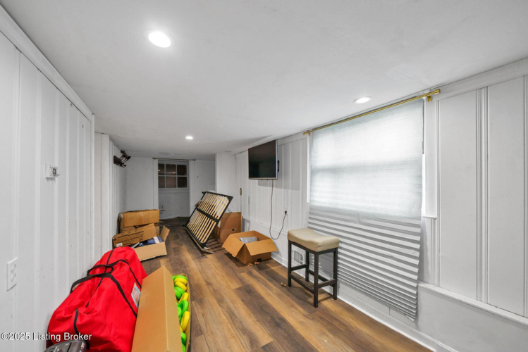Listing Image 82