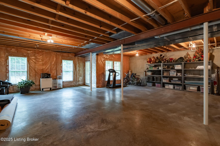Listing Image 38