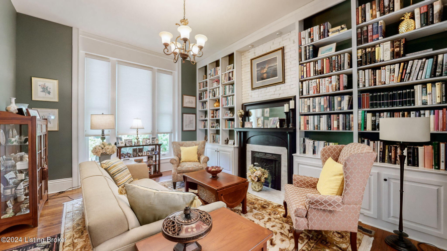 Listing Image 11