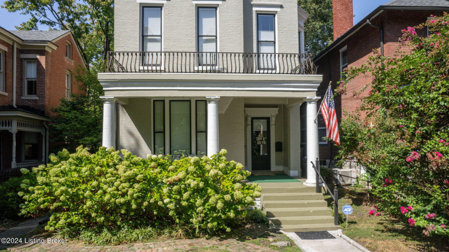 Listing Image 4
