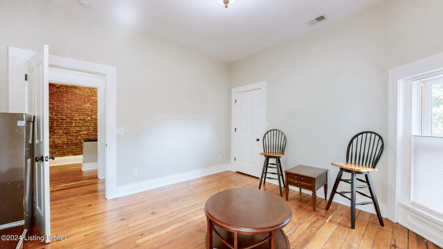 Listing Image 54