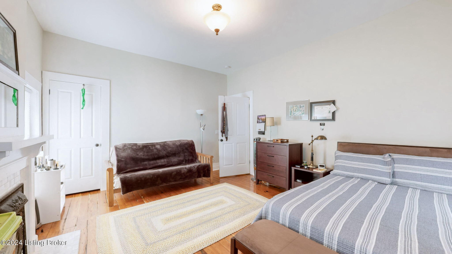 Listing Image 57
