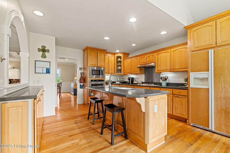 Listing Image 18