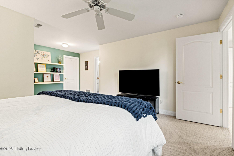 Listing Image 55
