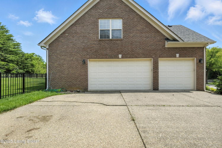 Listing Image 45