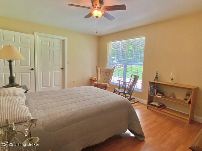 Listing Image 54