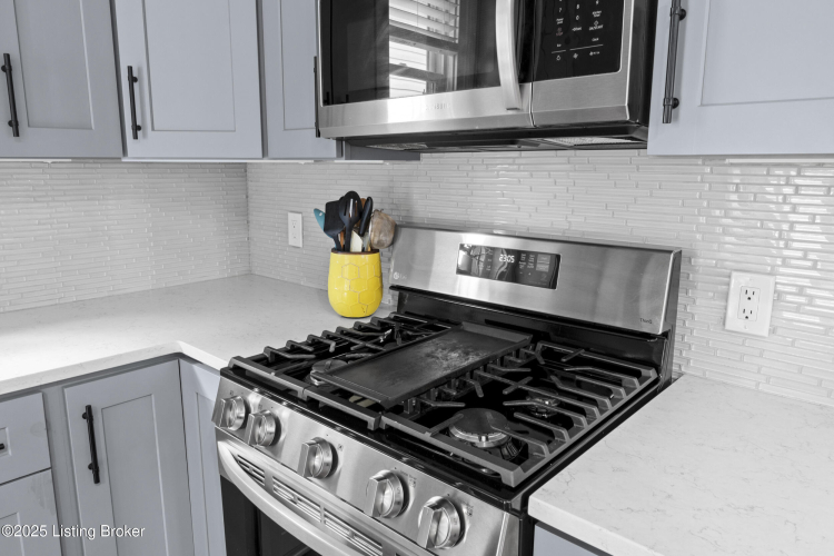 Listing Image 18