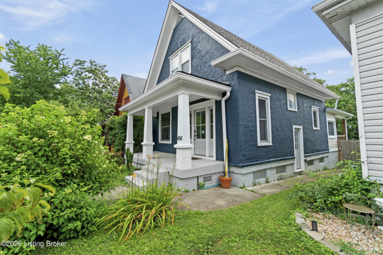 Listing Image 4