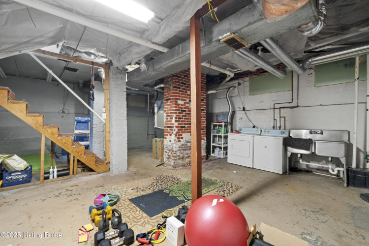 Listing Image 38