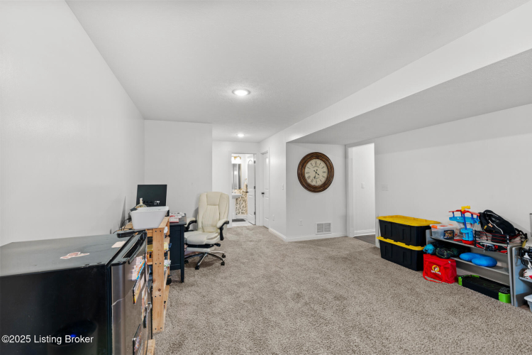 Listing Image 27