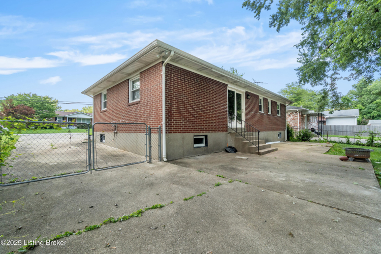 Listing Image 42