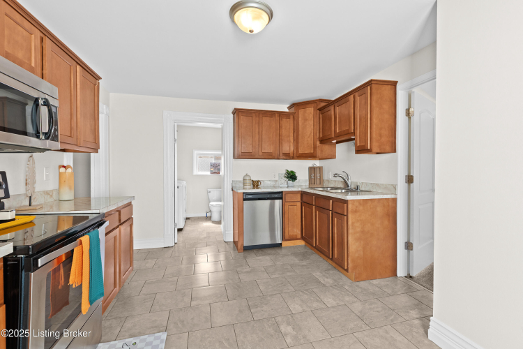 Listing Image 13