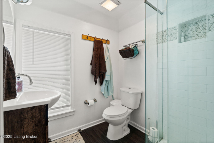 Listing Image 25