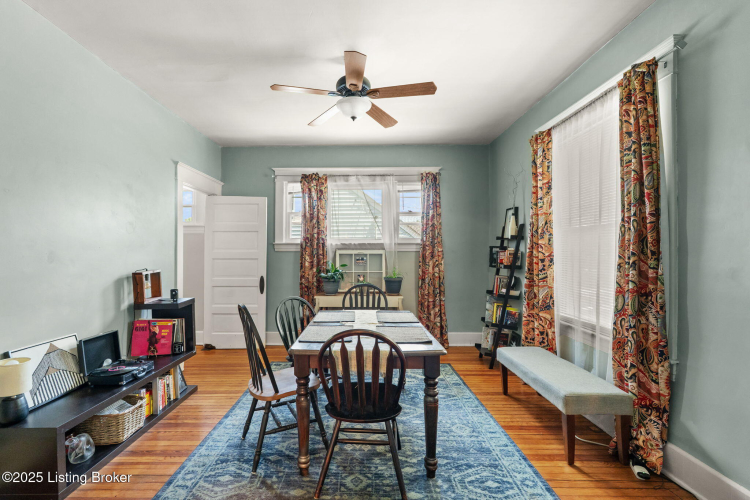 Listing Image 10