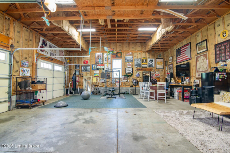 Listing Image 32