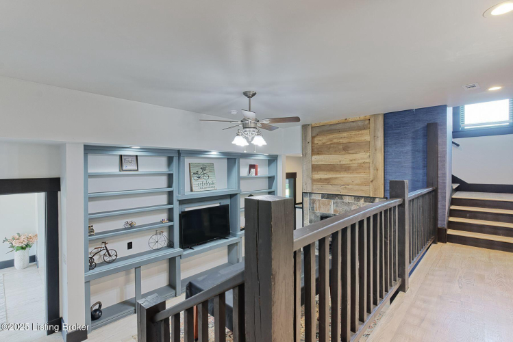 Listing Image 52