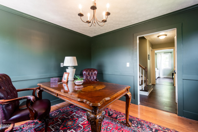 Listing Image 16