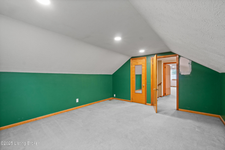 Listing Image 26