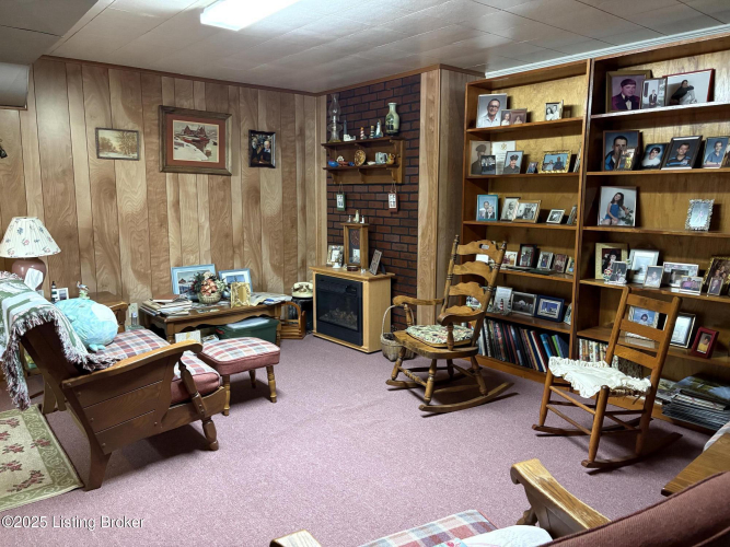 Listing Image 24