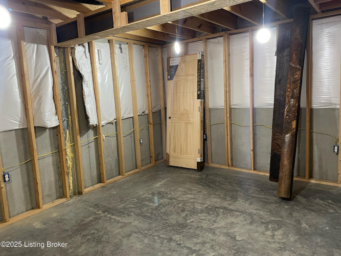 Listing Image 48
