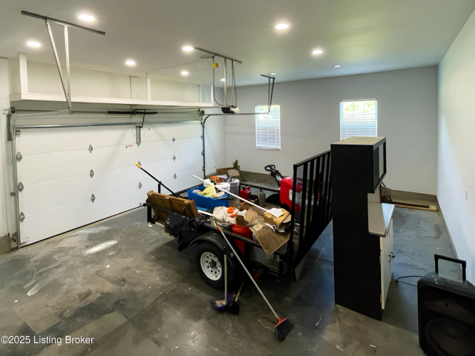 Listing Image 52