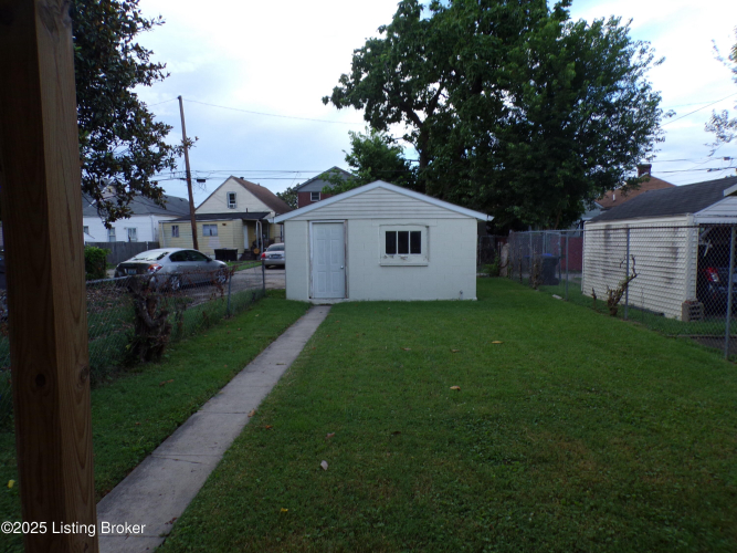 Listing Image 18