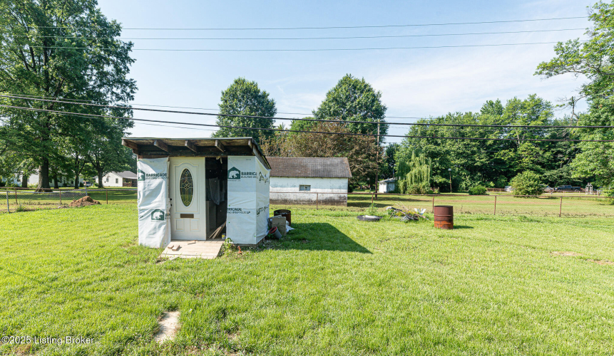 Listing Image 11