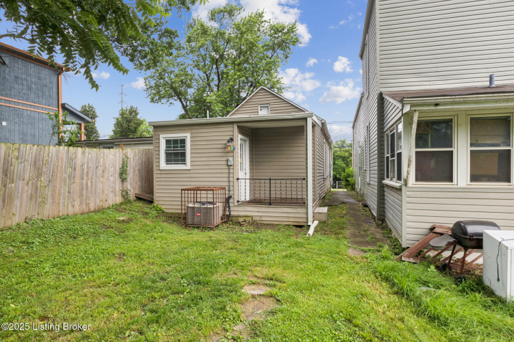 Listing Image 5
