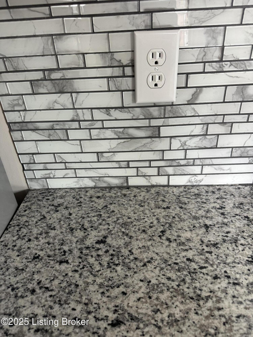 Listing Image 38