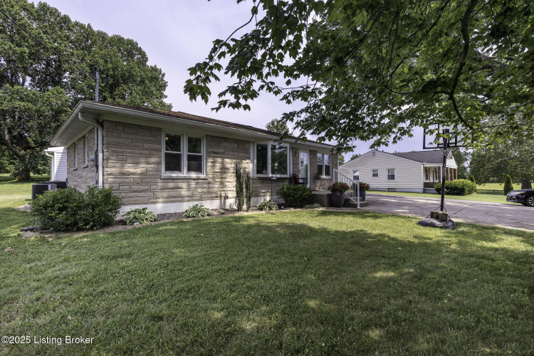 Listing Image 43