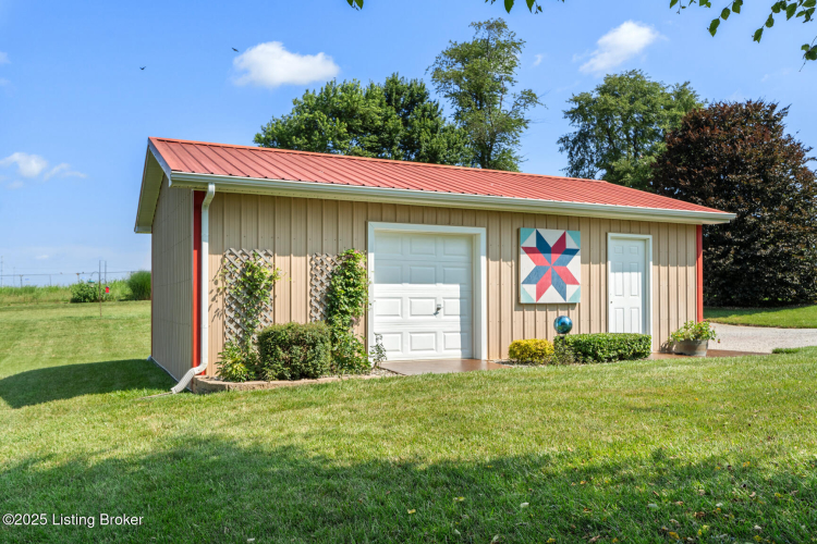 Listing Image 64