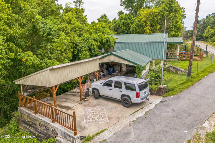 Listing Image 11