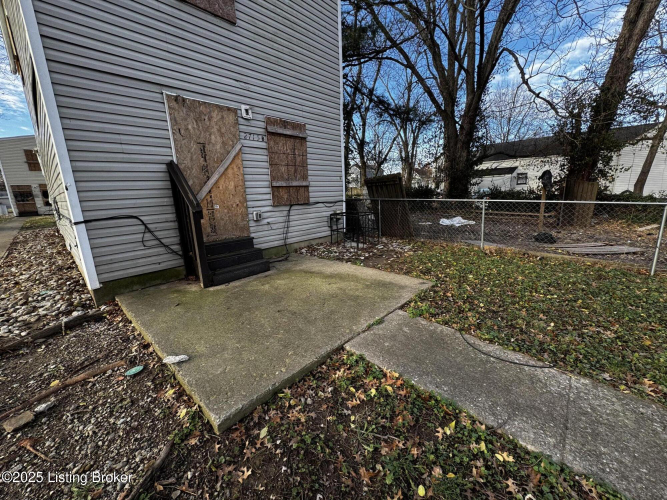 Listing Image 7