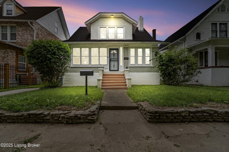 Listing Image 3