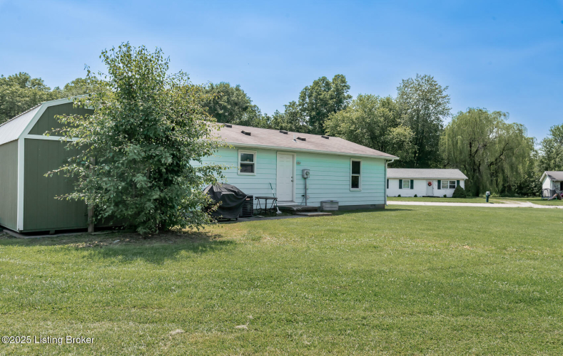 Listing Image 6